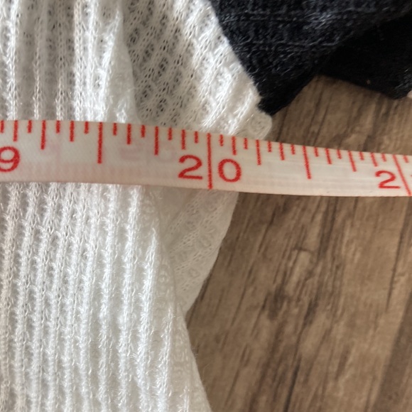 NEW Leopard Long Sleeve Waffle Knit - Picture 13 of 17